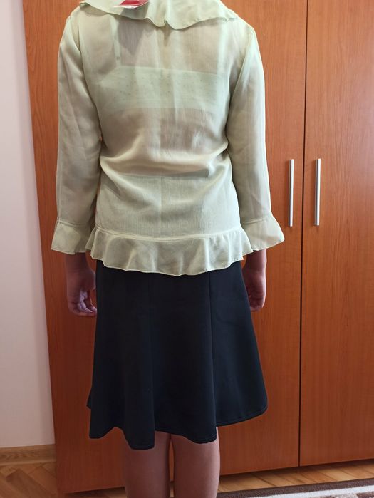 Продавам блузка с пола