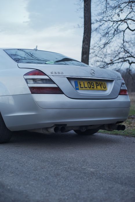 Dezmembrez Mercedes S CLASS W221 capota aripa far stop grila usa scaun