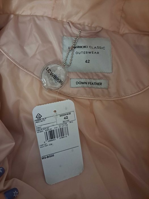 Geacă iarnă LC Waikiki, mărimi 36 si 42  noi cu etichetă, neprobate