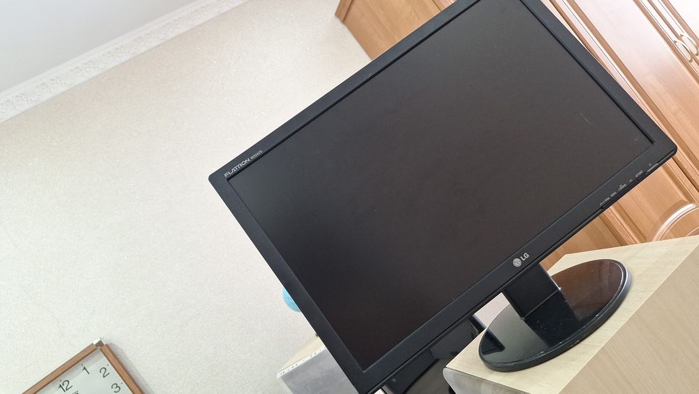 Продам монитор для компьютера