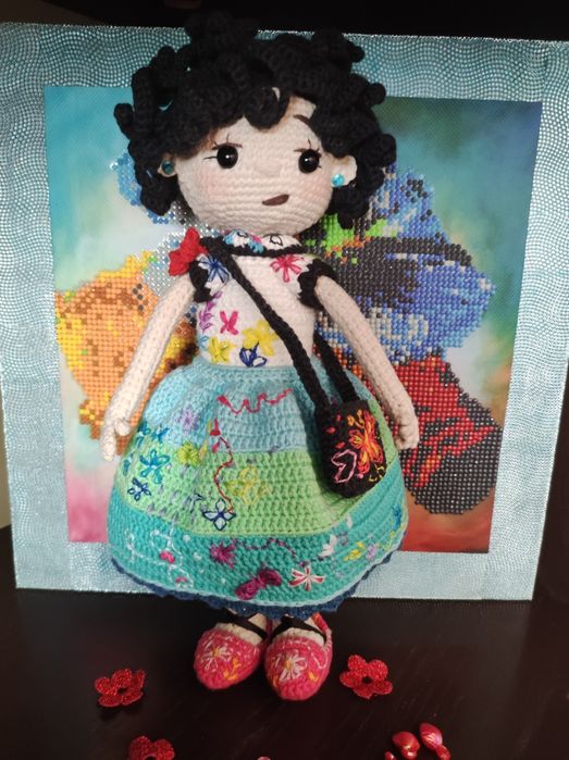 Мирабель из мультфильма Энканто