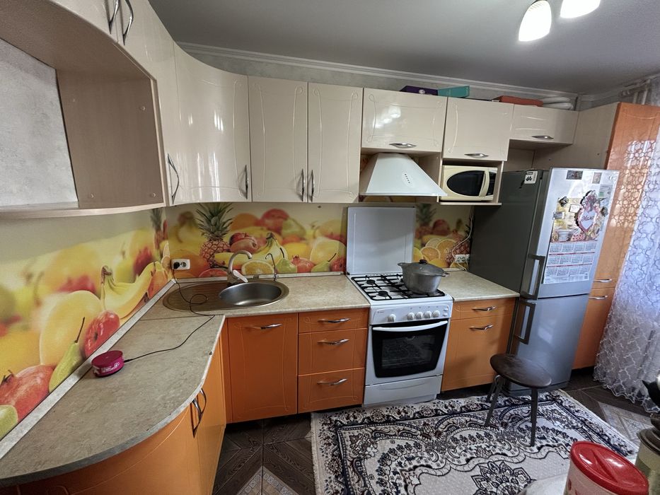 Продам кухоный гарнитур