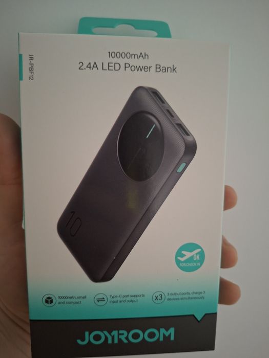 Vând baterie externa