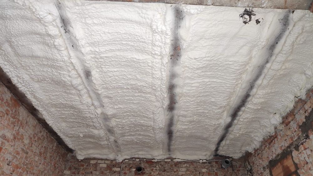 Termo / Hidro / Fono izolatii cu spuma poliuretanica si poliuree