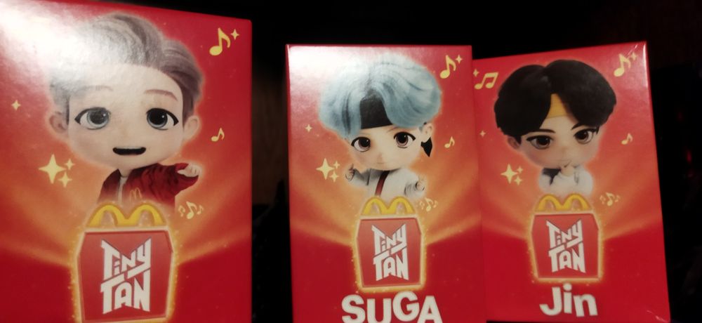 Vând colecție complecta BTS  McDonald's