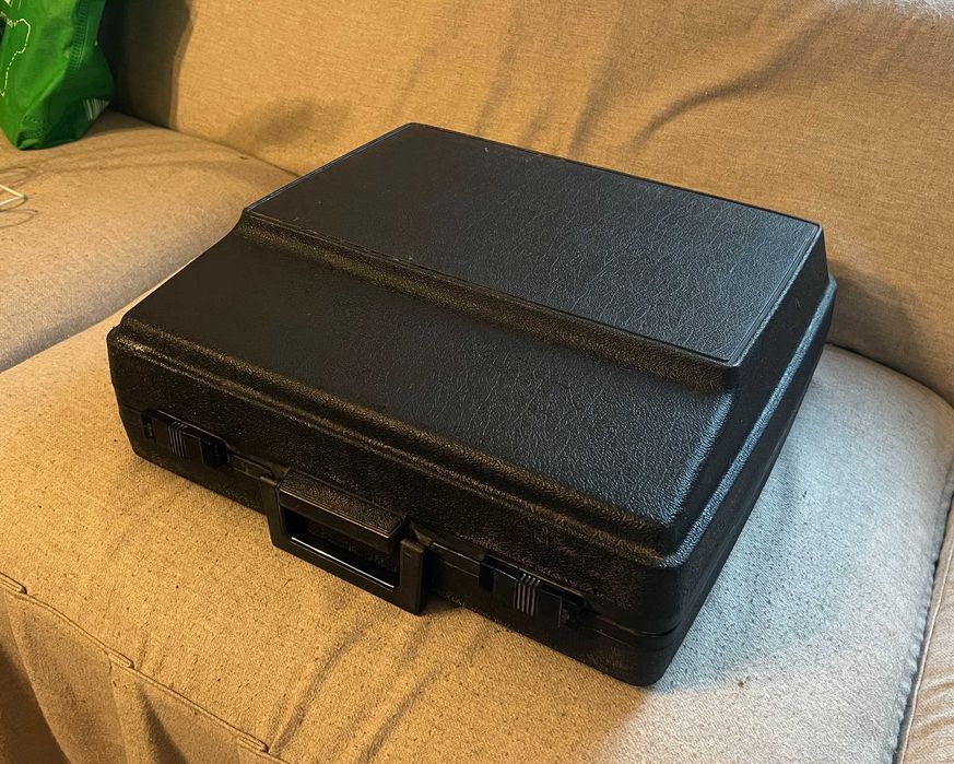 Masina de scris electrica mecanica Triumph Gabriele 2300