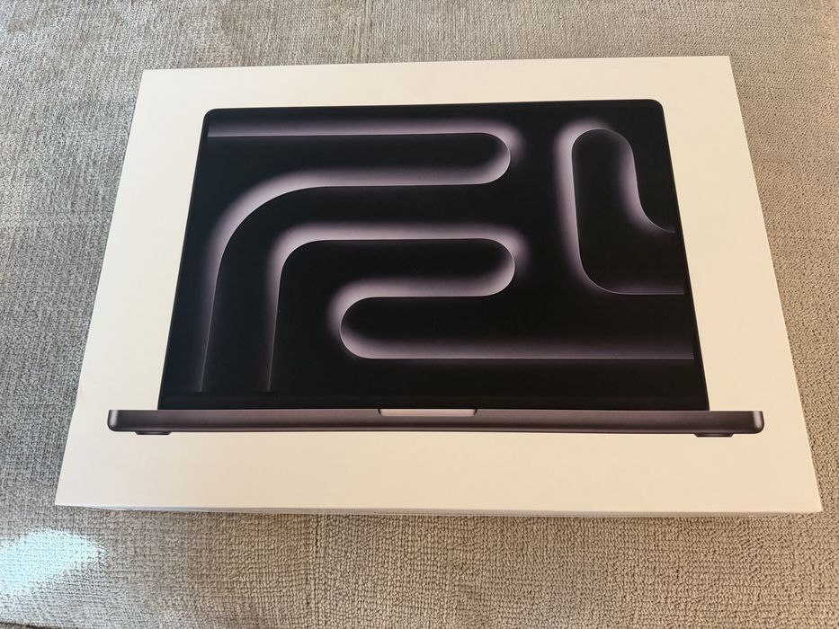 Macbook Pro 16 M4 Max 36GB Ram 1TB SSD