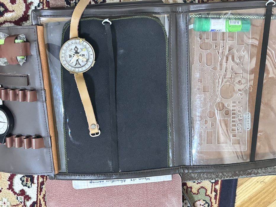 Срочно продается комплект для военный кафедры.