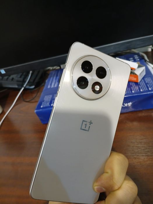 Oneplus 13R când sau schimb cu Samsung/iphone