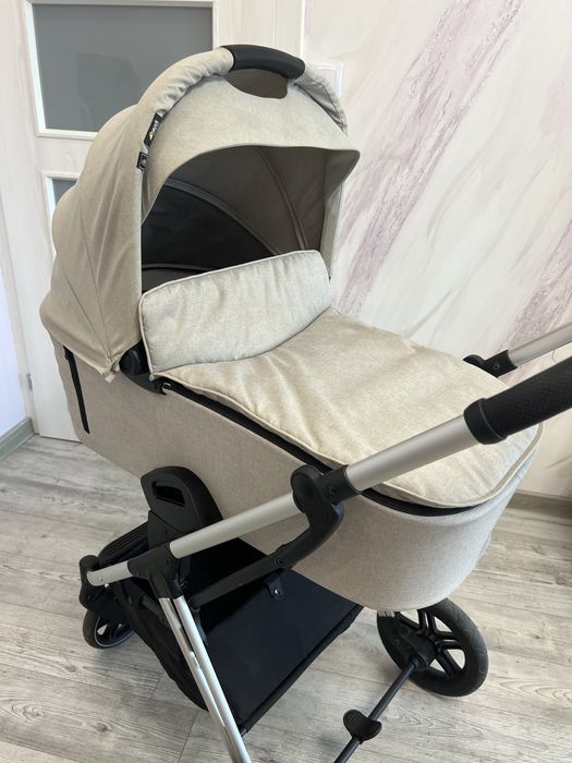 ГАРАНЦИЯ! Бебешка количка Hauck Vision X/кошче за кола Hauck iPro Baby