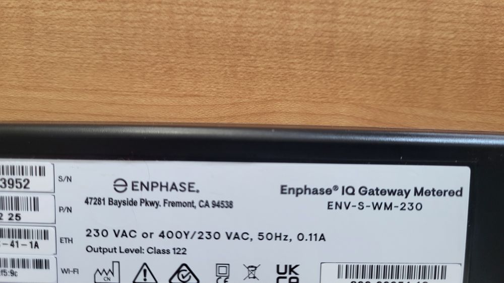 Enphase мини фотоволтаична централа с микроинвертор