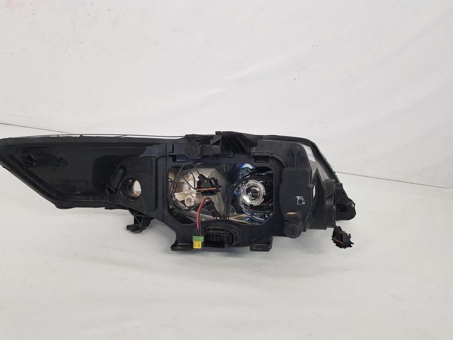 Far stanga xenon Ford Mondeo MK4 dupa 2007 NOU OE