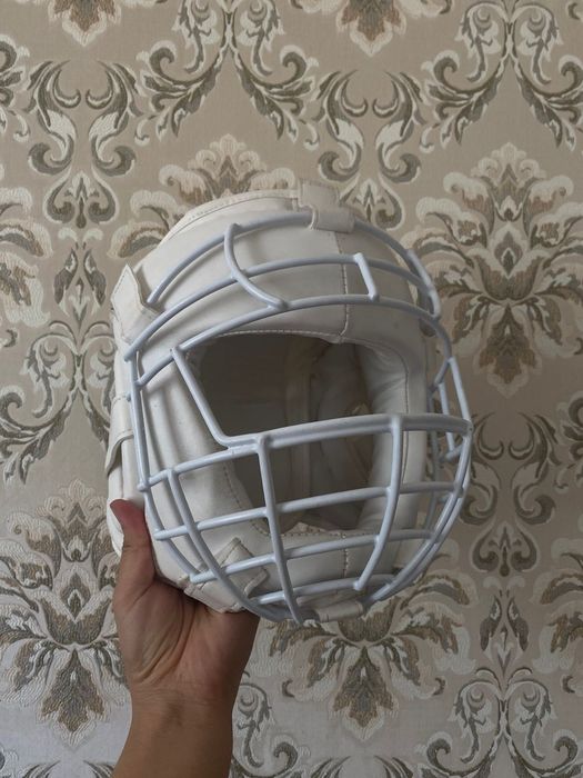 Шлем защитный для карате