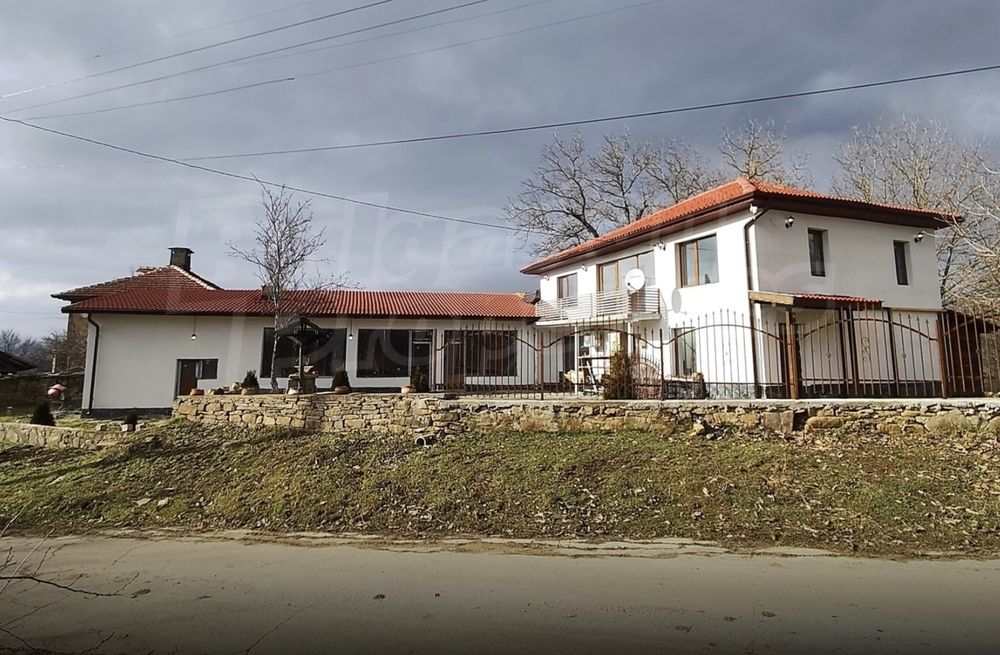 Къща с.Старо село -Троян