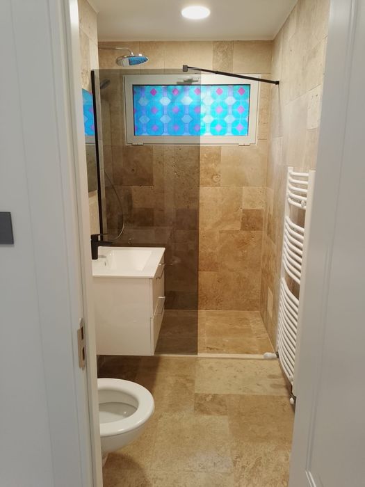 Proprietar, vand apartament 2 camere , zona Astra, strada.Soarelui, Brasov, complet renovat, instalatii sanitare, electrice , tamplarie,travertin.
