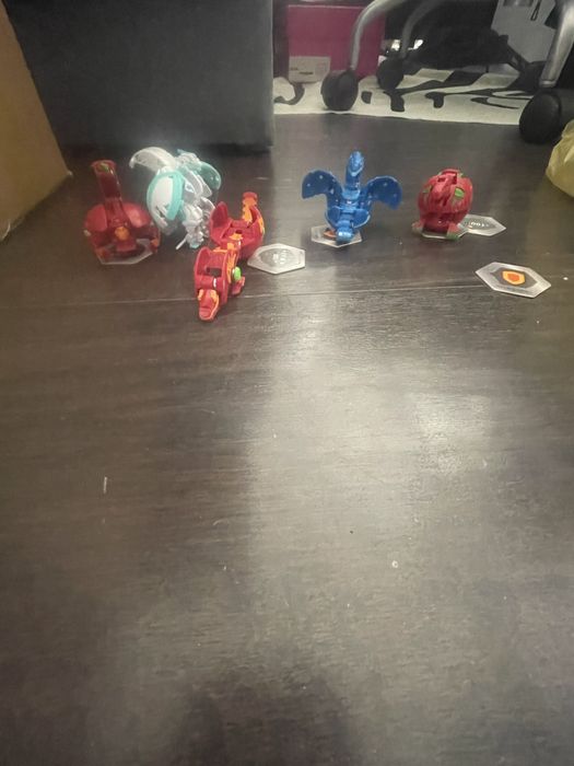 Здравейте продавам bakugani от 2019