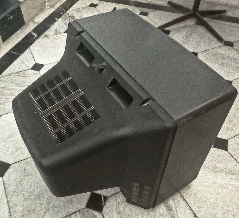 телевизоры из дома - Sanyo (Япония) и Samsung (Корея)