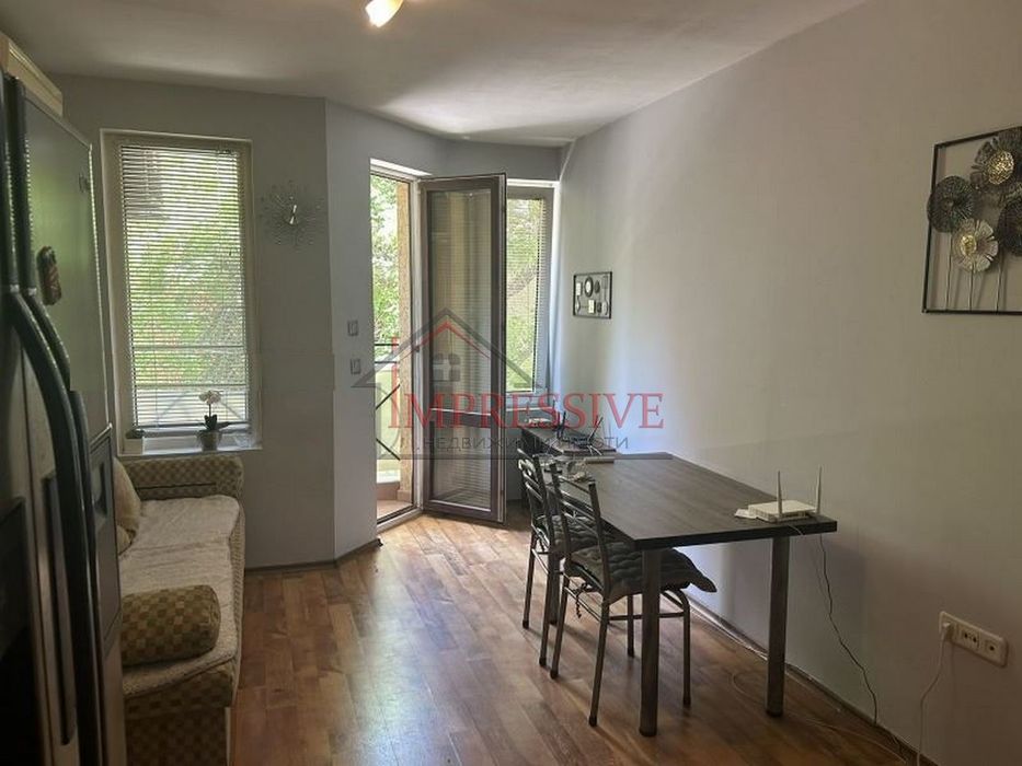 Дава се под наем Двустаен апартамент в Варна, ВИНС - 55 кв.м за 459 € - Снимка #1