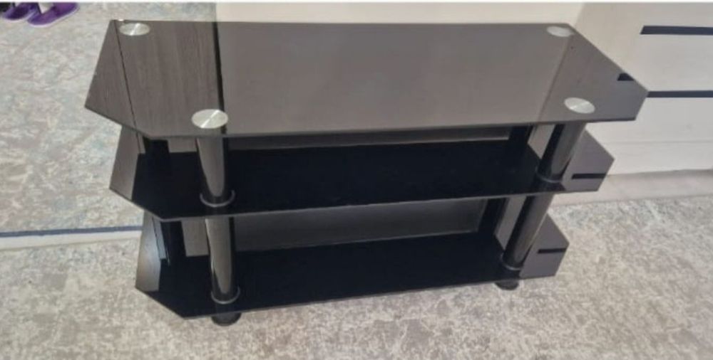 Срочно продаю стекляный стол!