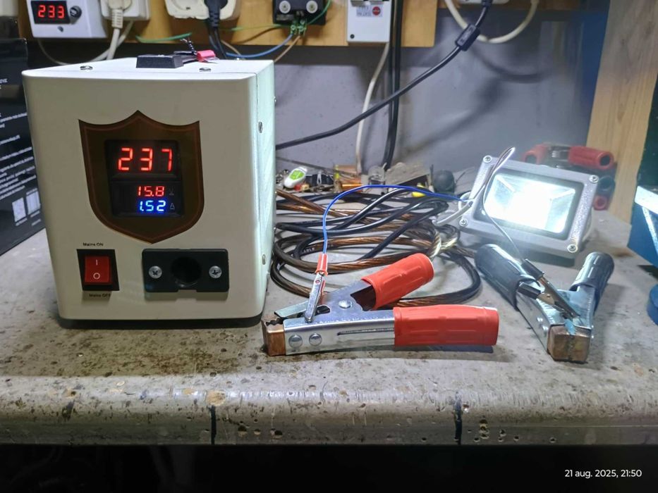 Sursa/ Incarcator / Redresor baterie auto 12 V - 17 A