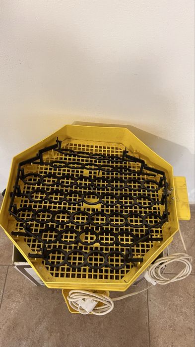 Incubator cleo 5 dth, intoarcere automata