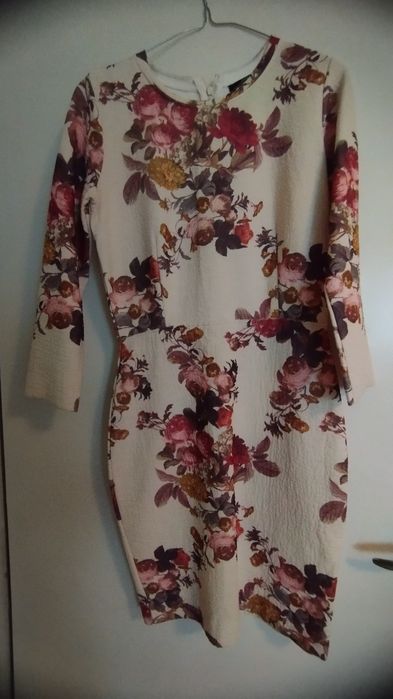 Рокля на цветя ZARA