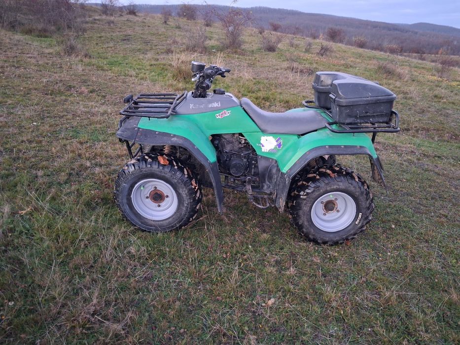 Vand atv kawasaki klf 300cc 4x4 5 trepte +reductor la mic!
