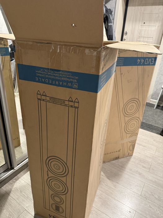 Напольная акустика Wharfedale EVO 4.4