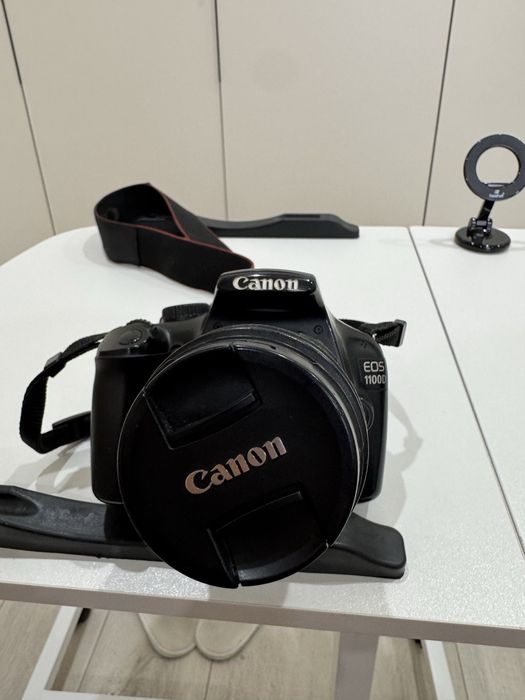 Фотоаппарат canon 1100D
