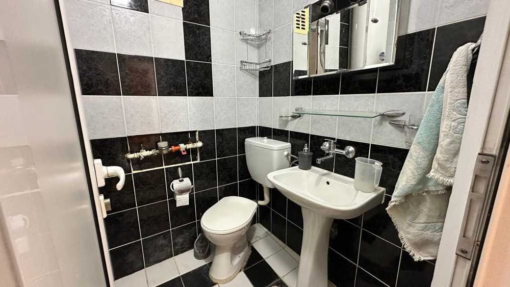 Дава се под наем Двустаен апартамент в Габрово, Център - 72 кв.м за 280.5 € - Снимка #5