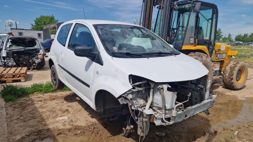 Renault twingo capota oglinda armatura aripa usi usa Oglinzi geam luneta punte lonjeron toba finala bara bord Scaune interior volan airbag pompa