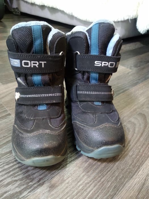 Продам сапоги на мальчика