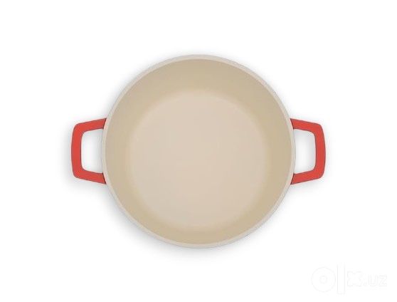 Кастрюля с крышкой