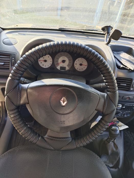 Продам машину Рено Симбол, МКП