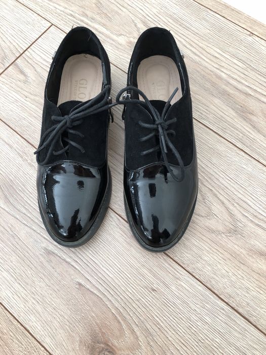 Продам ботинки в отличном состояний размер 36