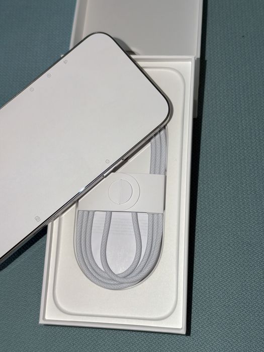 iPhone 16 Pro Max 256GB Silver | Impecabil | 92% Baterie | Full Box