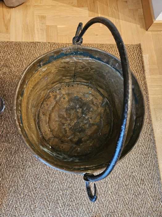 Galeata antichizata din alama si cupru