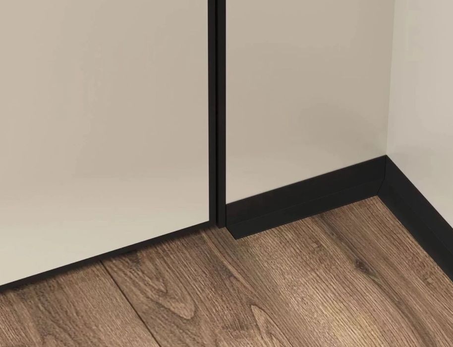 Микроплинтус черный L