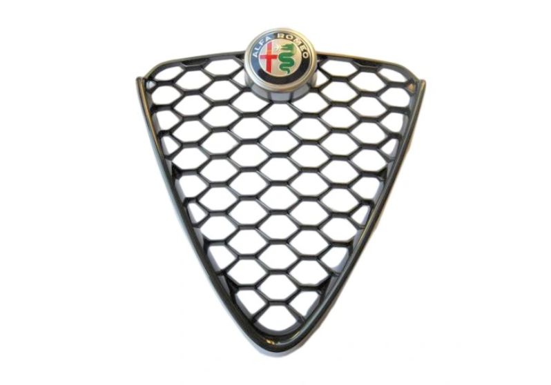 Grila radiator Alfa Romeo Giulia, 09.2016-, montare fata, Negru lucios, OE