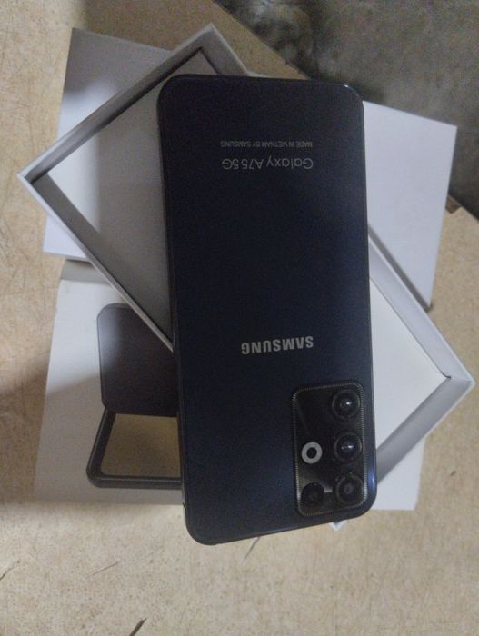 Продам Самсунг а 75