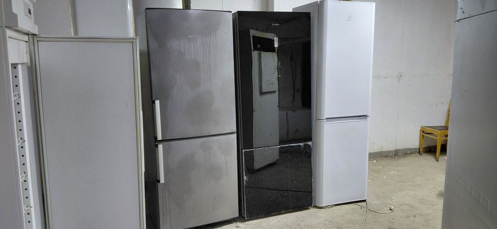 Холодильник рабочи