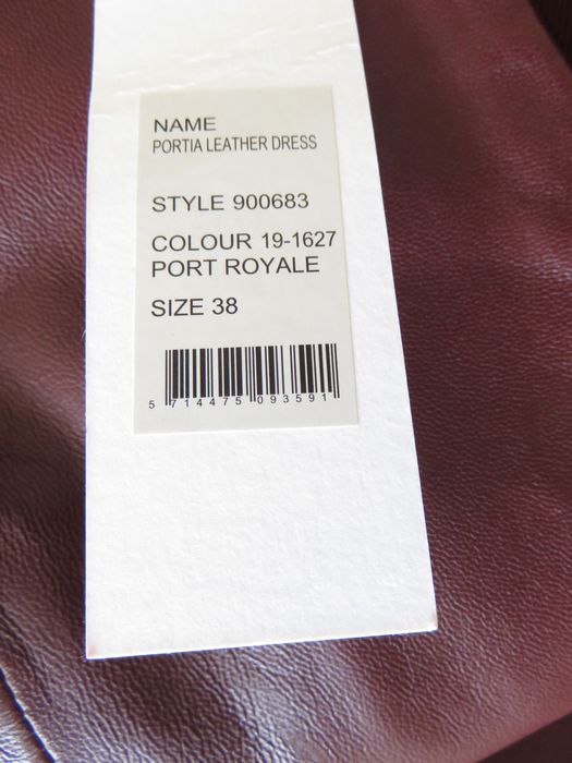 Кожена рокля Remain, М, нова