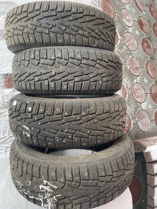 Продам шины комплект