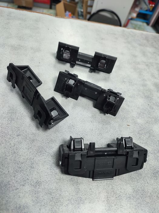 BMW E34 крепление крышки бака