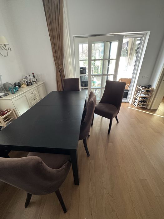 Masa extensibila cu 4 scaune