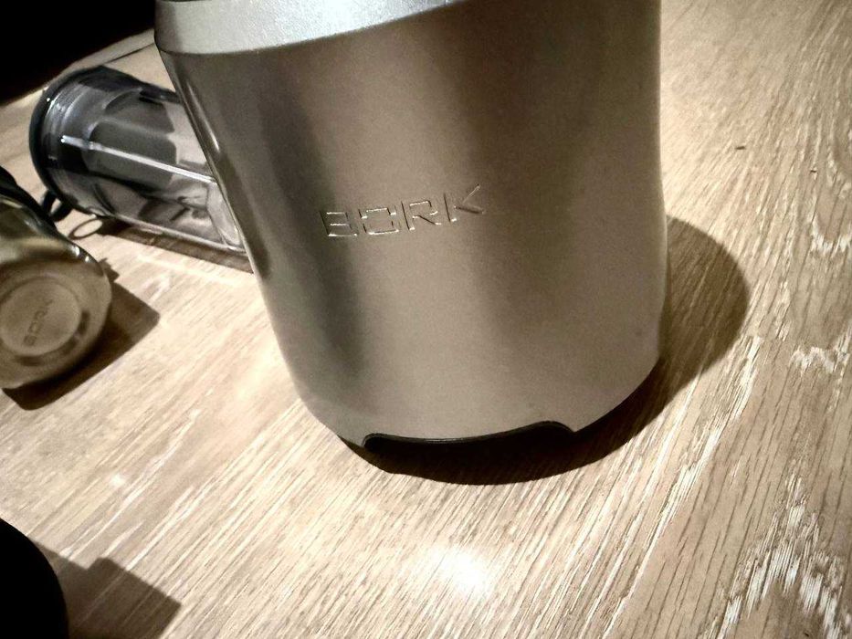 Блендер BORK B804