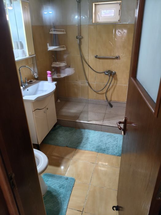 Închiriez casa 3 camere Valu lui Traian