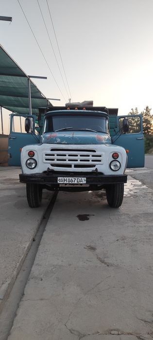 Ishlab turga texnika sotiladi ZIL 130