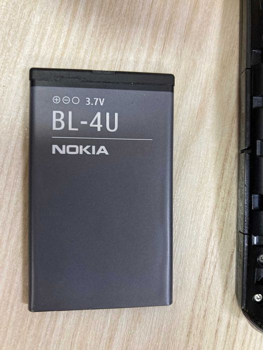 Nokia Asha 305 без зарядки