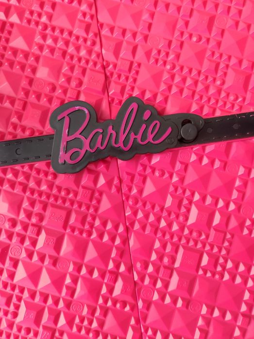 Продам набор шкаф для кукол Барби с вещами игрушки для девочек пакет